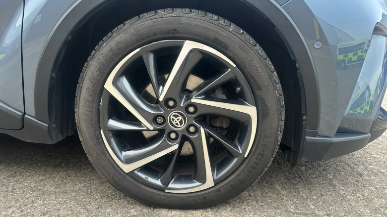 Toyota C-HR 2.0 Hybrid Dynamic 5dr CVT Hybrid Hatchback